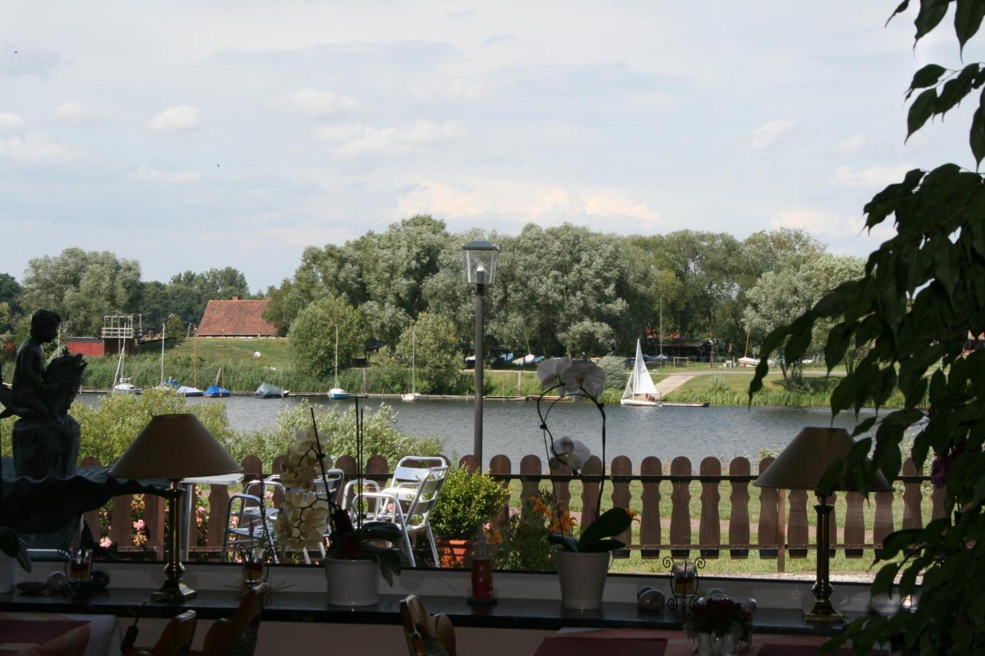 Hotel Seeblick Garni Gartow Exterior photo